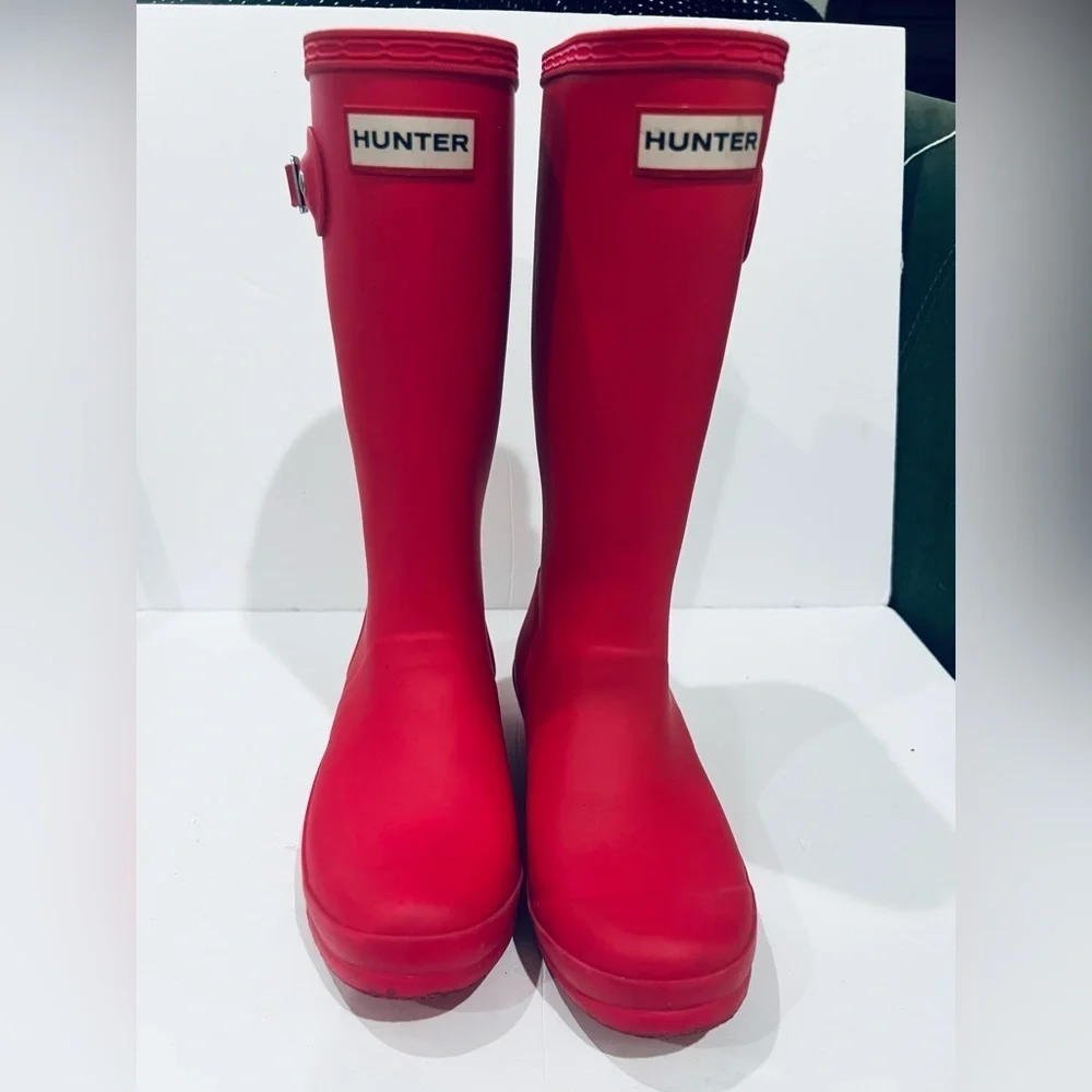 Hunter kids boots tall size 2B/3G Hot pink color